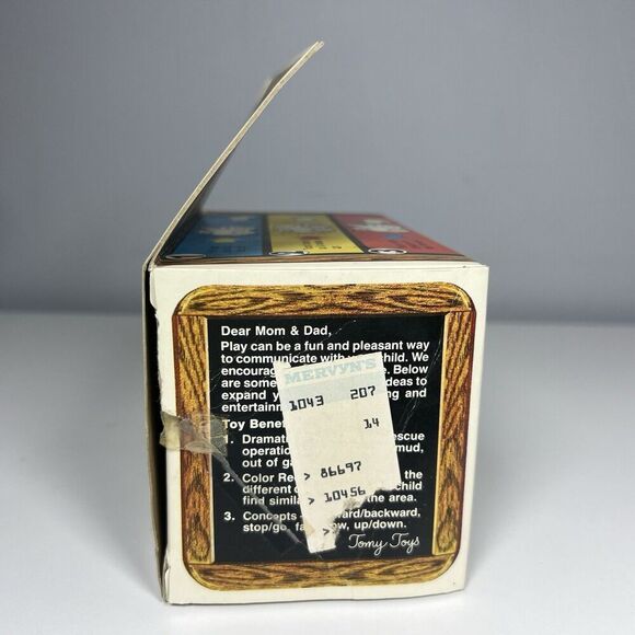 Tomy Pull-Away Toy Tow Truck Vintage 1984 No. 1043 Complete With Box & Booklet - Picture 9 of 12